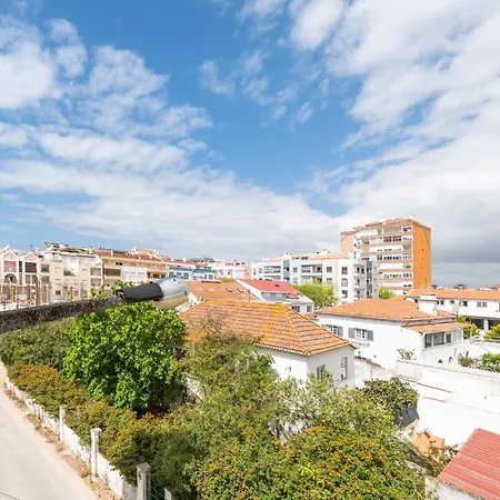 Guestready - Charming Coastal Retreat * Costa de Caparica